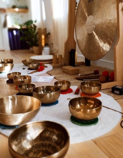 Gong et bols tibétains pour bain sonore à Rennes